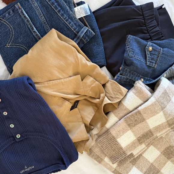 6 items more than 10 outfits - Picture 2 of 15